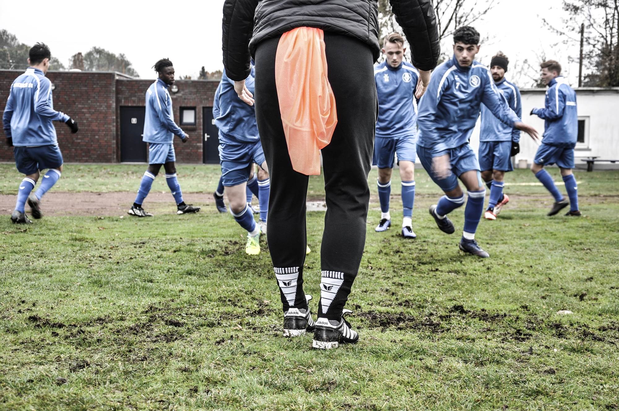 Spieltagsposter: Fußball und Kunst am Wochenende