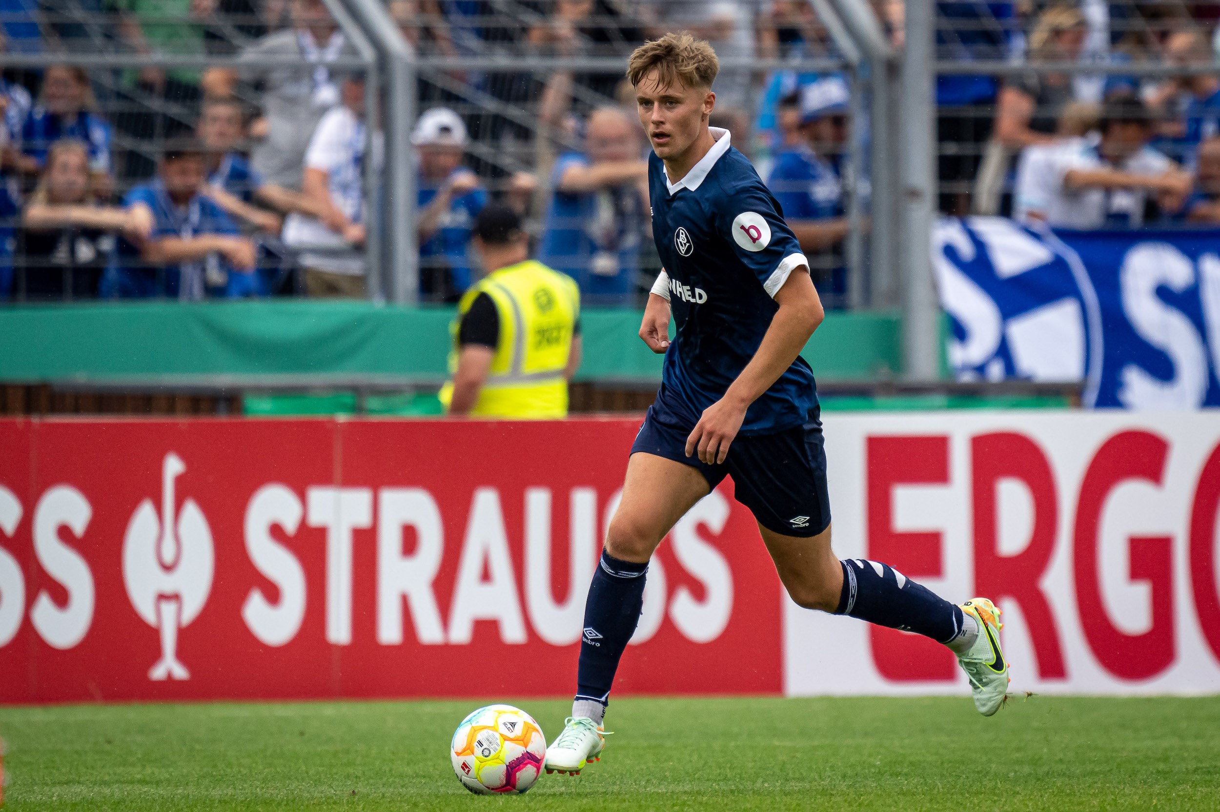 Der Bremer SV verlängert mit Justin Sauermilch